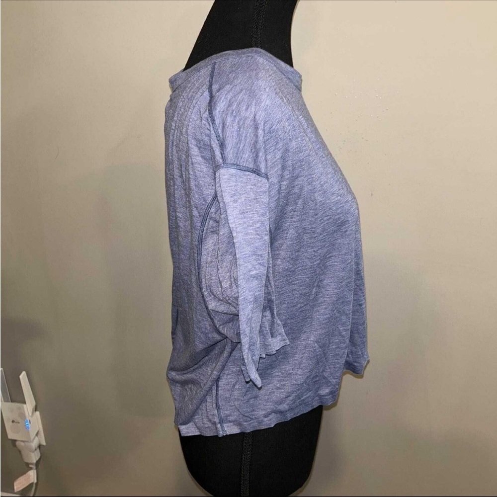 Lululemon Cropped Tee - Picture 2 of 3